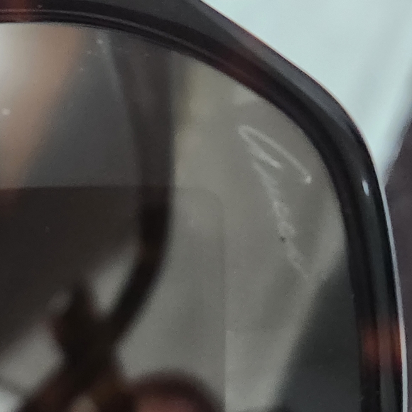 Gucci Oversized Sunglasses - Picture 3 of 15